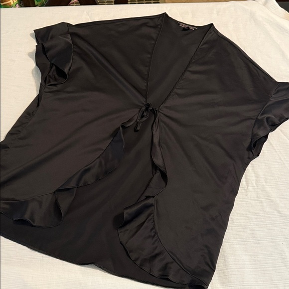 Victoria's Secret Black Satin one size robe kimono - Picture 1 of 6